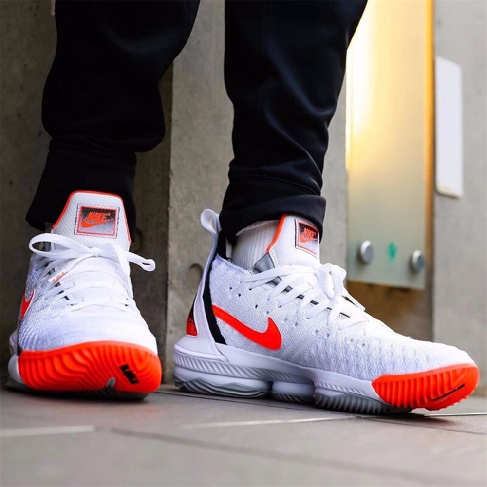 Brand new nike Lebron 16 air tech hot lava - Picture 7 of 7